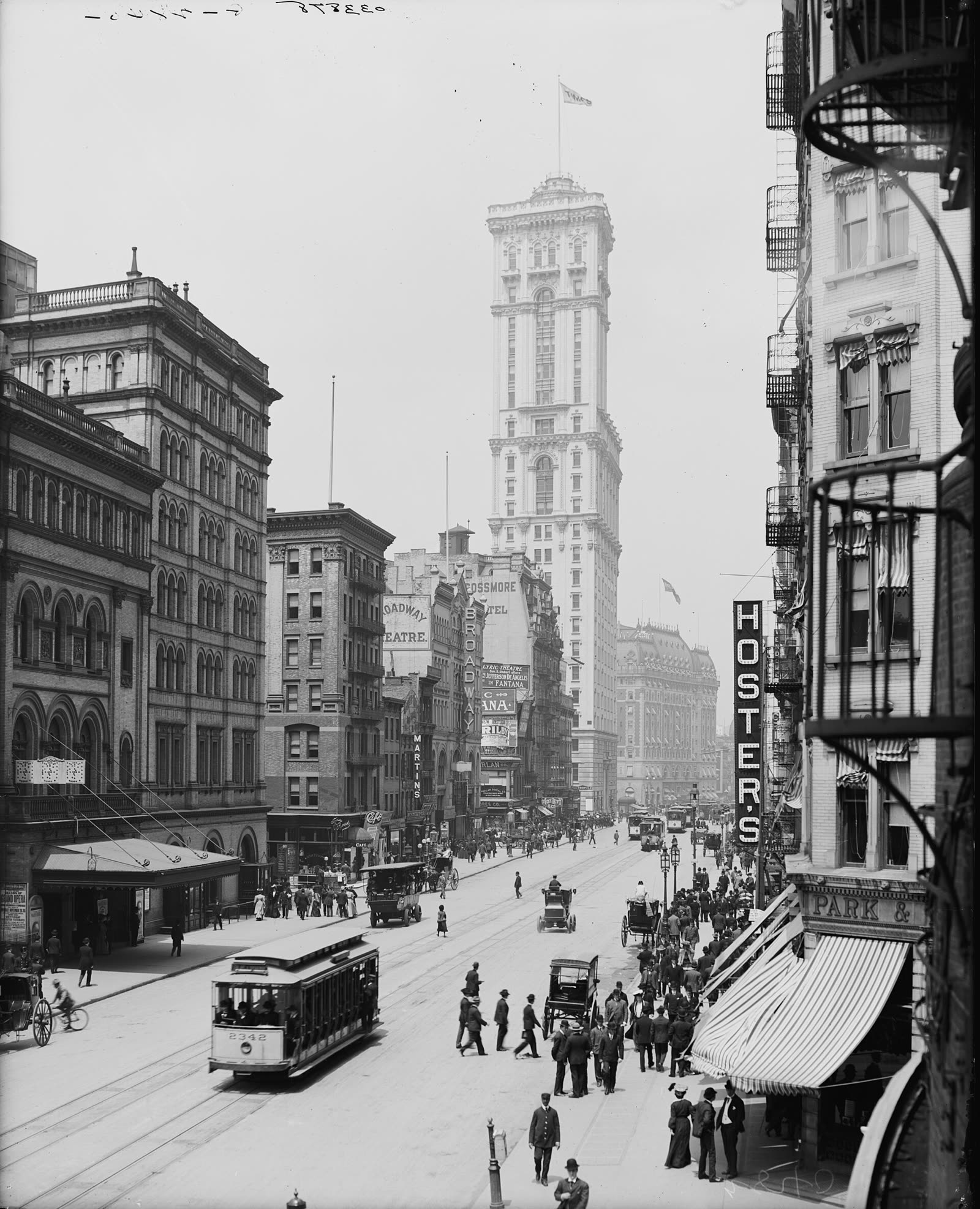 Broadway, looking north from 39th Street